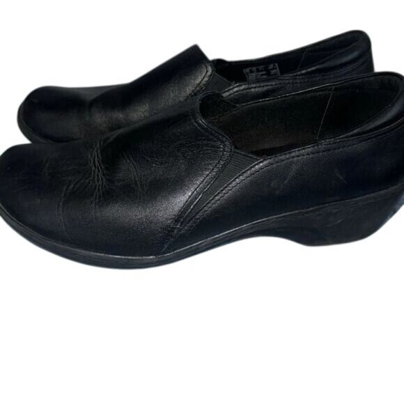Clarks Shoes - Clarks Womens Black Leather Slip-On Shoes Size 10